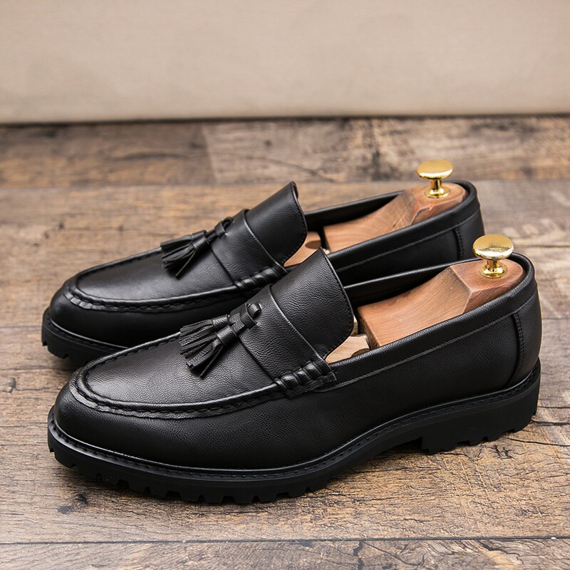 Herrskor läderskor som andas avslappnade sneakers loafers tofs mokassins bröllopsfest skor  l4: Svart / 10