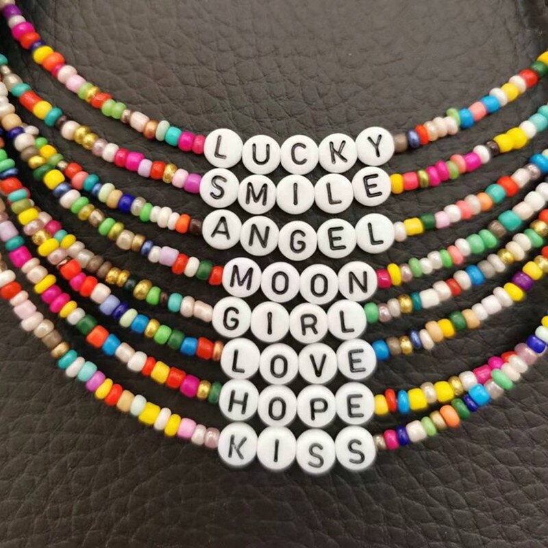Collier Boho avec lettres colorées pour femmes, bijoux de plage, avec sourire, porte-bonheur, amour, perles de riz, ras du cou