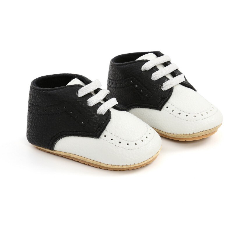 Calzado de cuero de PU para bebé de primeros pasos para niño y niña, mocasines deportivos clásicos de suela blanda para cuna, informales, color blanco, de 0 a 18 meses