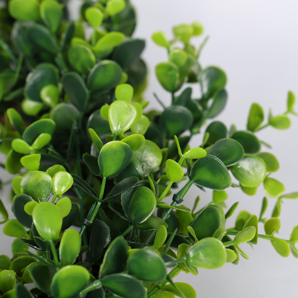 Artificial green leaf eucalyptus leaf wreath 30 cm simulation clover wreath outdoor green wreath front door wall decoration