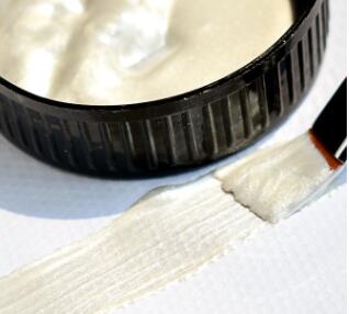 60Ml Goud Verf Metallic Acryl Verf, Waterdicht Niet Vervaagd Voor Beeldhouwwerken Coloring Diy Hand Kleding Geschilderd Graffiti Pigmenten: pearl white