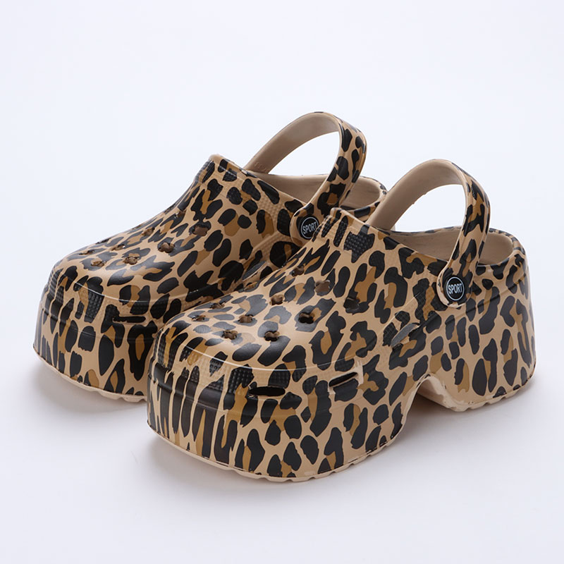 Zuecos de fondo grueso de leopardo para mujer, sandalias de plataforma gruesas con punta cerrada, zapatillas de tacón de cuña súper alto para verano 2023