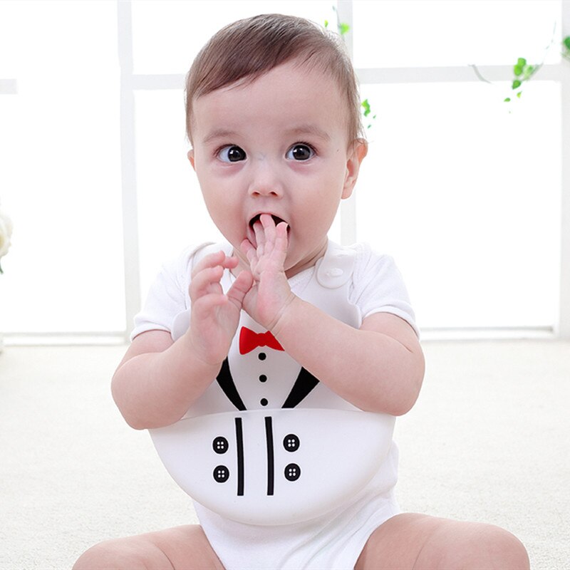 Baberos bebé dibujos animados estampados silicona para chicos babero niño ajustable impermeable bebé niños niñas Baberos para alimentación de bebé herramientas