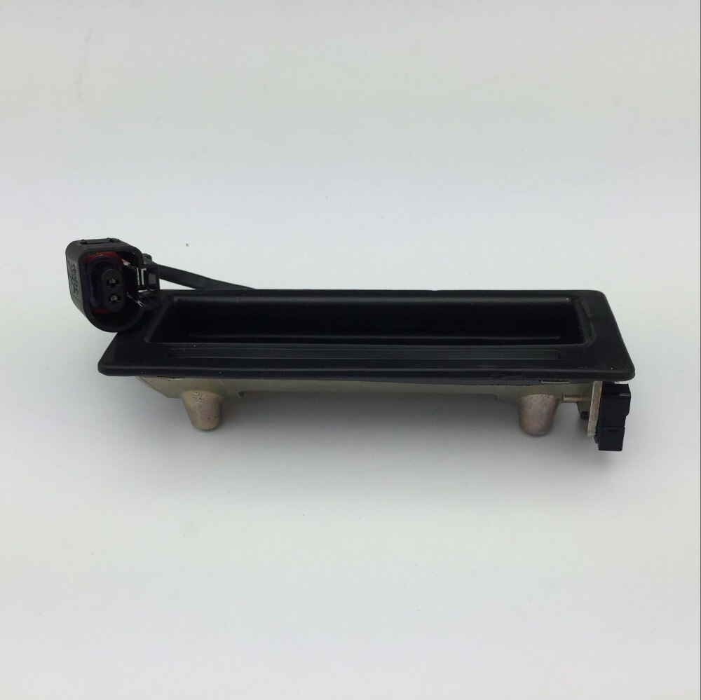 For vw passat  b5 bora bagasjeroms bagasjelokk håndklemt bakluke bagasjerom lukheis porthåndtak mikrobryter 1 j 0 827 566 d/ c