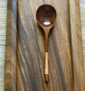 Negro rojo mango de madera cuchara Mini cucharas para sal hermosas artesanías 10 Uds de madera cocina cuchara: Rojo