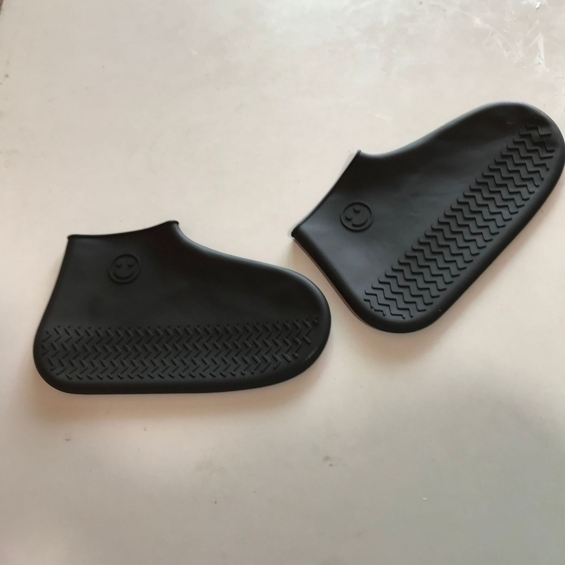 Pokrowiec na buty lateksowe silikonowe kalosze osłony na buty wielokrotnego użytku zewnętrzne wodoodporne pogrubienie antypoślizgowa nakładka ochronna na buty Protect: black / L