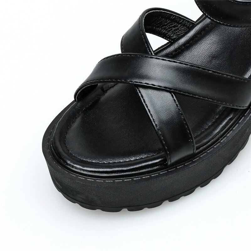 Ymechic zwarte gladiator sandalen met plateauzool voor dames met enkelbandje, casual gothic damesschoenen in romeinse stijl, zomerse korting op hakken