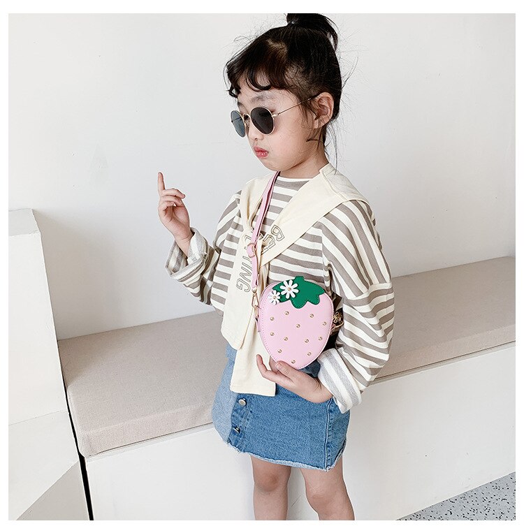 Zomerse crossbody tas, schattige aardbeivormige schoudertas met felle kleur voor dames en meisjes