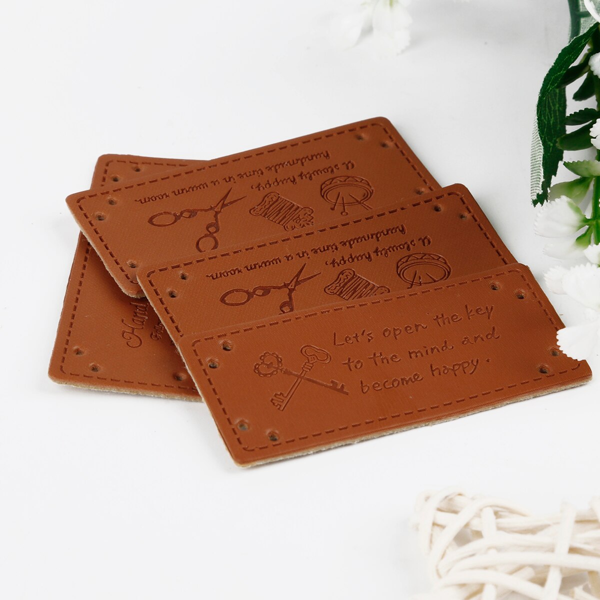 10 stuks letterpatroon pu-leren labels rechthoekig reliëflabel diy vlaglabels voor kleding, schoenen, tassen, kleding, naaiaccessoires