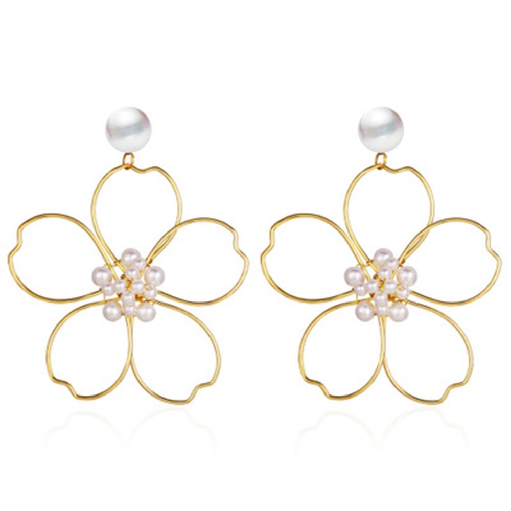 5041151 European and American flower pearl earrings retro simple daisy flower earrings