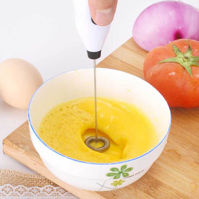 1pc drycker mjölk kaffeskummare skummare visp mixer omrörare äggvisp elektrisk minihandtag blandningsverktyg