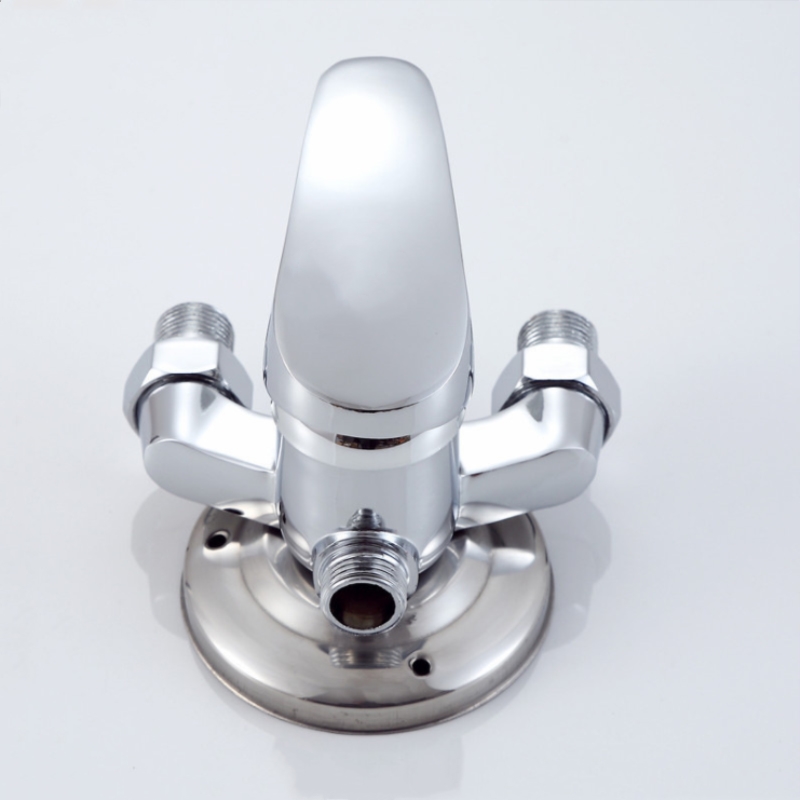 DONYUMMYJO 1pc Wall Mounted Triangular Shape Bathroom Shower Faucet and Cold Tap